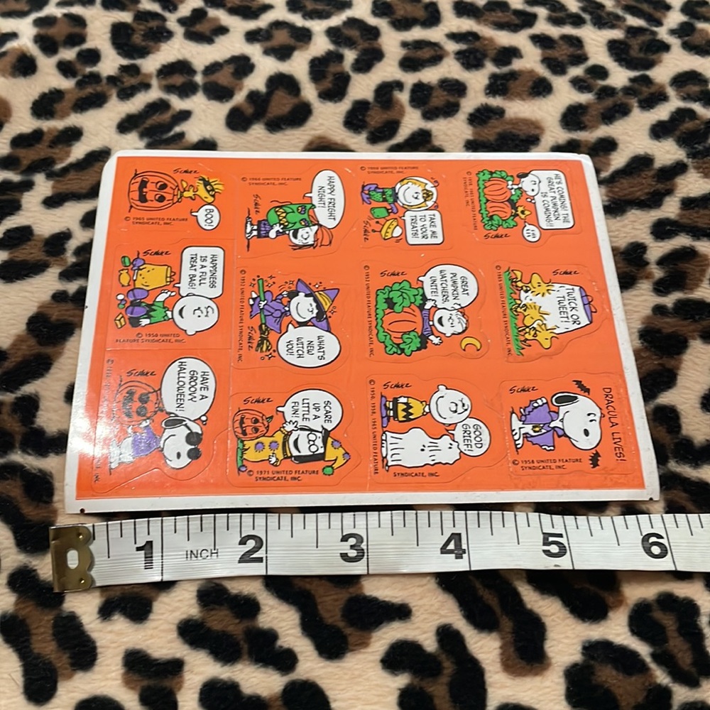 Vintage PEANUTS Gang Halloween 🎃 Stickers Hallmark Charlie Brown Snoopy Pumpkin - Picture 4 of 7